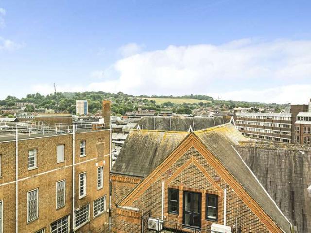 Flat for sale in Guildford Park, Westborough