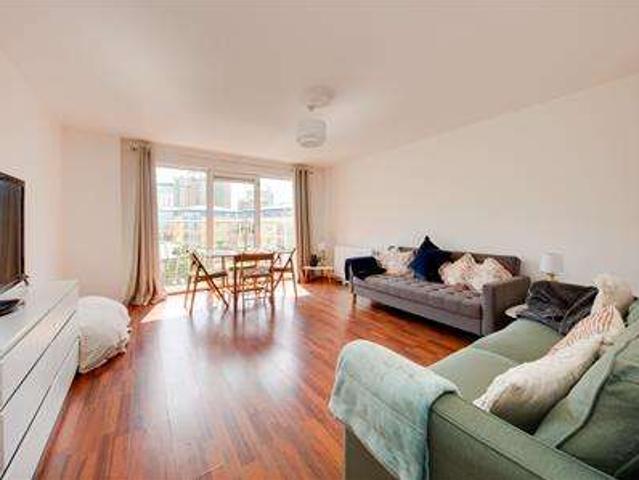 Flat for sale in Ratcliffe, Limehouse