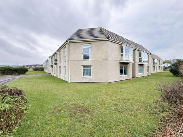 Flat for sale in Penwartha Coombe, Cornwall