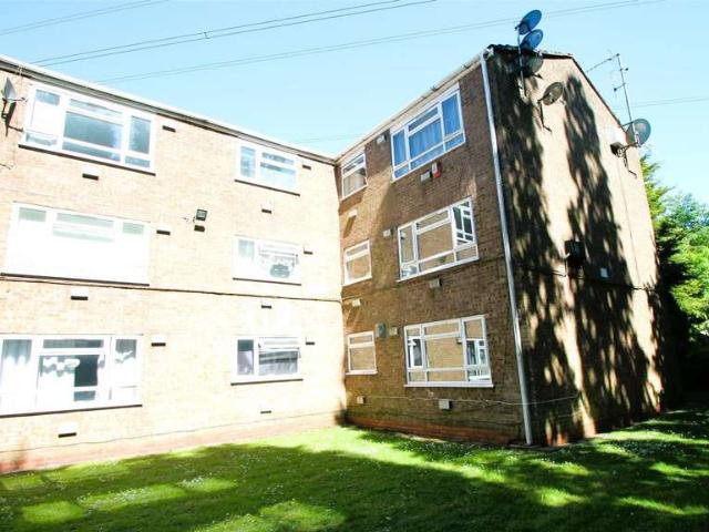 Flat for sale in Woodgate, Birmingham