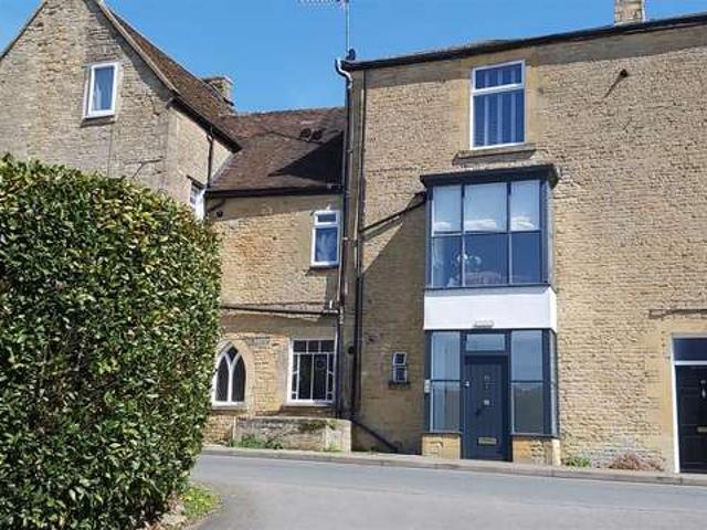 Flat for sale in Chipping Norton, Black Bourton