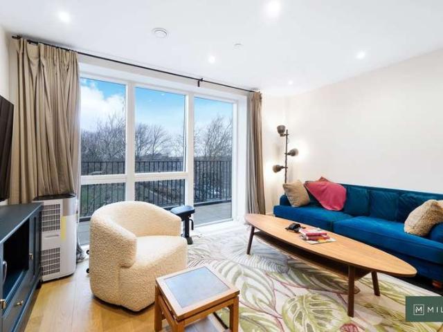 Flat for rent in Kensal Town, Greater London