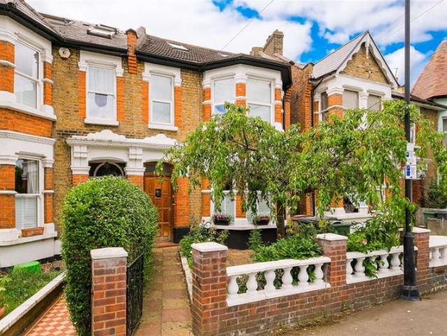 Flat for sale in Leytonstone, Leytonstone