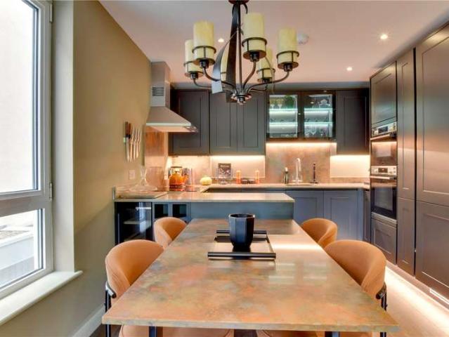 Flat for sale in Greenwich Town Centre, Greater London