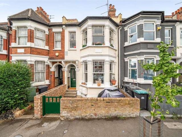 Flat for sale in London Borough of Haringey, Greater London