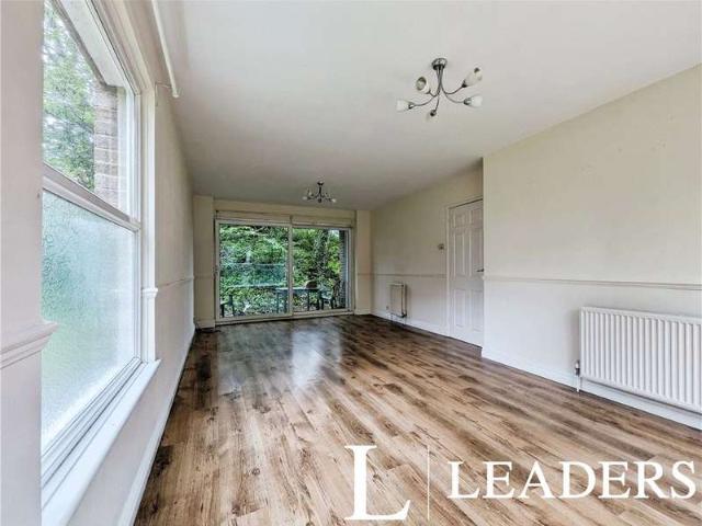 Flat for sale in Bassett Green, City Of Southampton