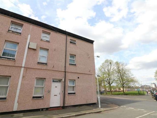 Flat for sale in Bootle, Sefton