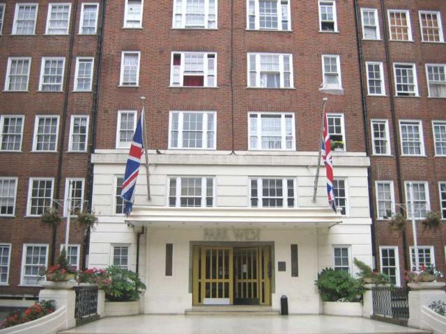 Flat for sale in Paddington, Greater London
