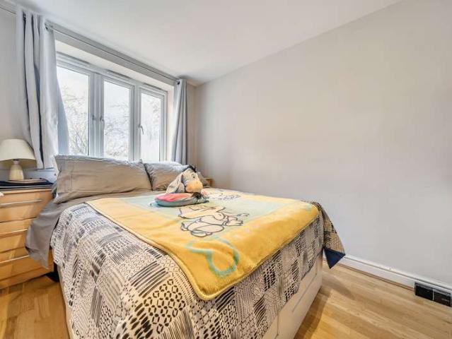 Flat for sale in Rotherhithe, Greater London