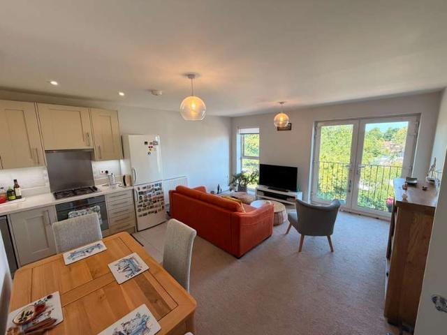 Flat for sale in St Albans, Five Acres