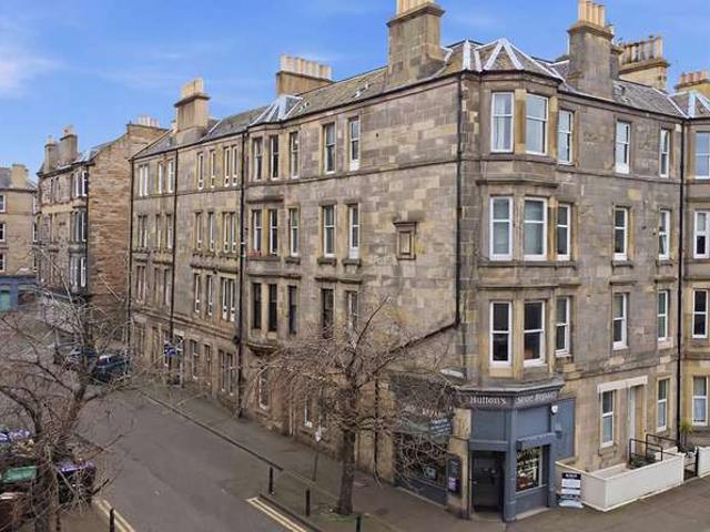 Flat for sale in Hillside, Leith