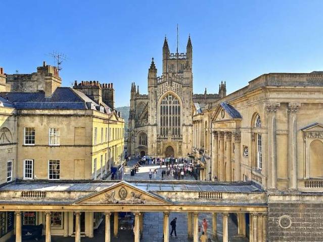 Flat for sale in Kingsmead, Bath
