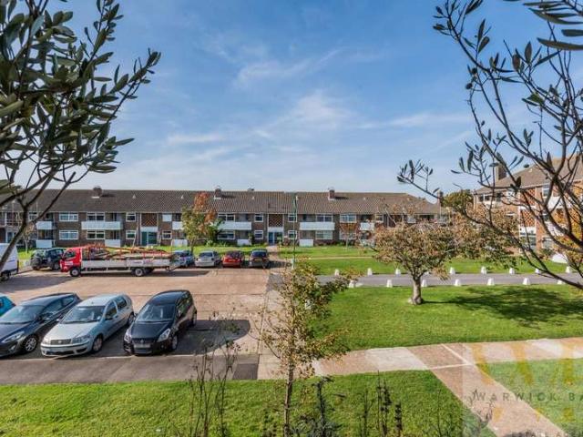 Flat for sale in Fishersgate, West Sussex