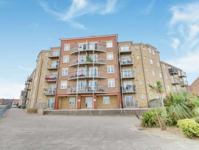 Flat for sale in Shoreham Beach, Adur