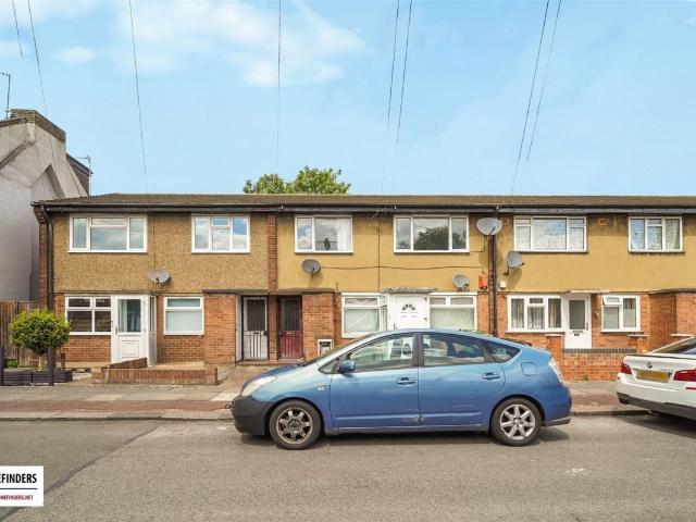 Apartment for rent in London Borough of Newham, Greater London