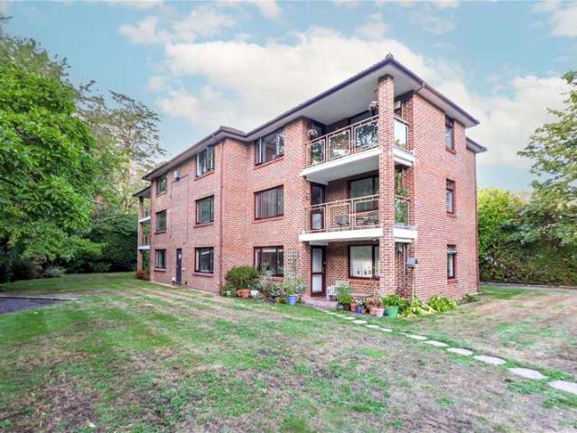 Flat for sale in Branksome Park, Poole
