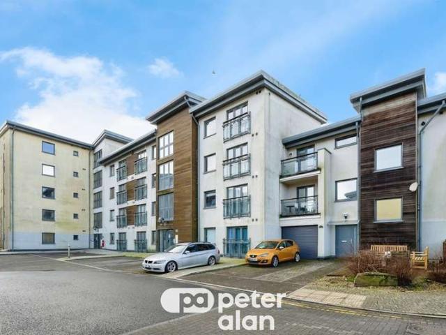 Flat for sale in SA1 Swansea Waterfront, Nangreaves