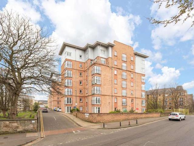 Flat for sale in Leith, Scotland