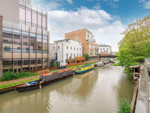 Flat for sale in Kensal Town, Greater London