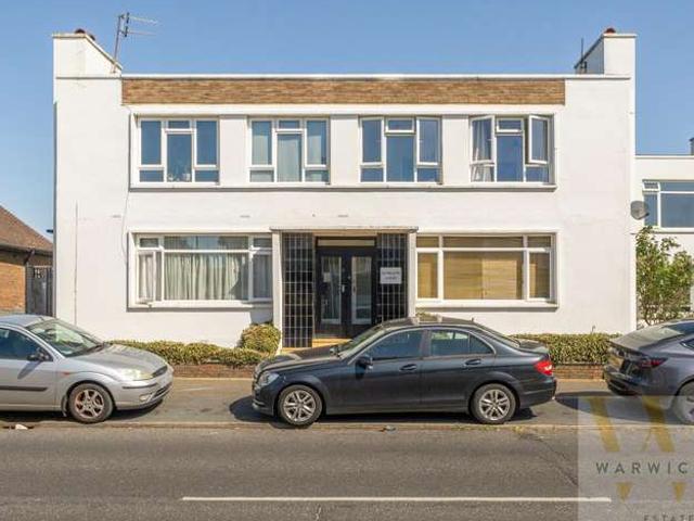 Flat for sale in Fishersgate, West Sussex