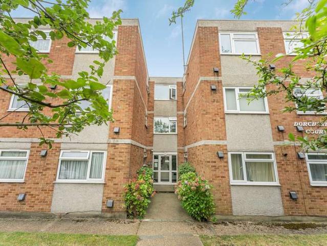 Flat for rent in South Woodford, Greater London
