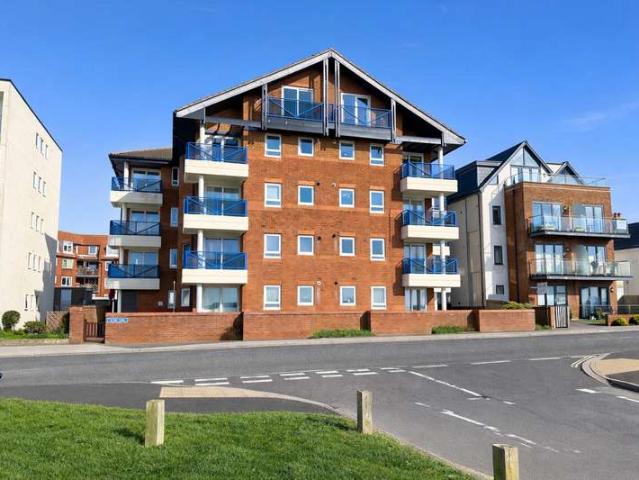 Flat for sale in Lee-on-the-Solent, Middlecroft