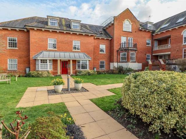 Flat for sale in New Town, Horsham