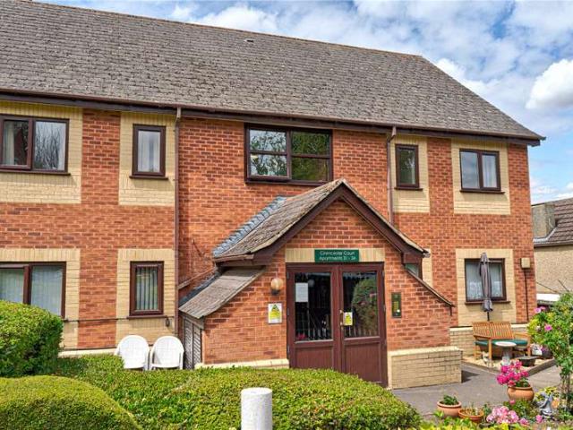 Flat for sale in Rodbourne, Swindon