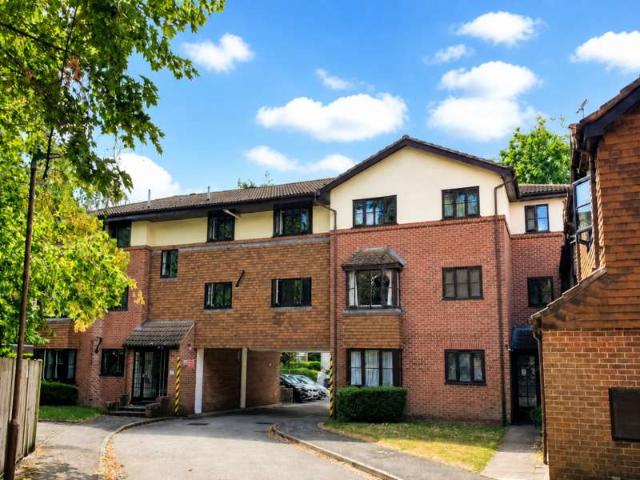 Flat for sale in North Heath, Horsham
