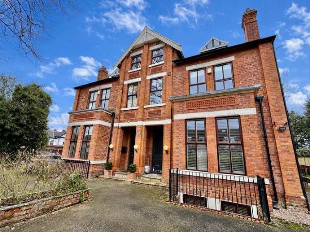 Flat for sale in Georgia, Greater Manchester