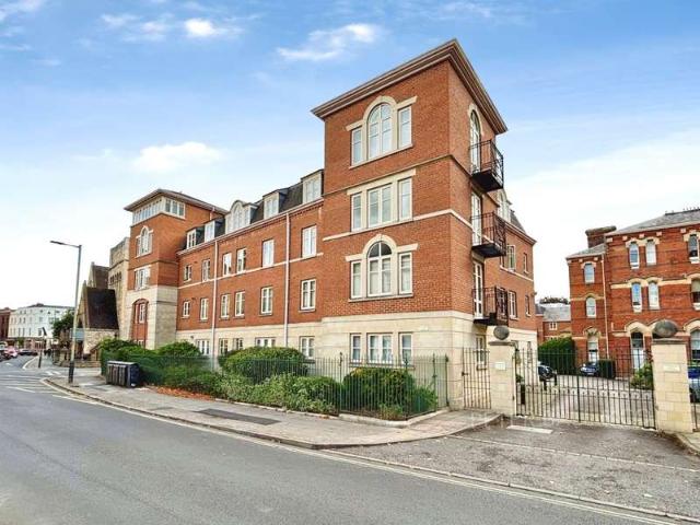 Flat for sale in St Paul’s, Cheltenham