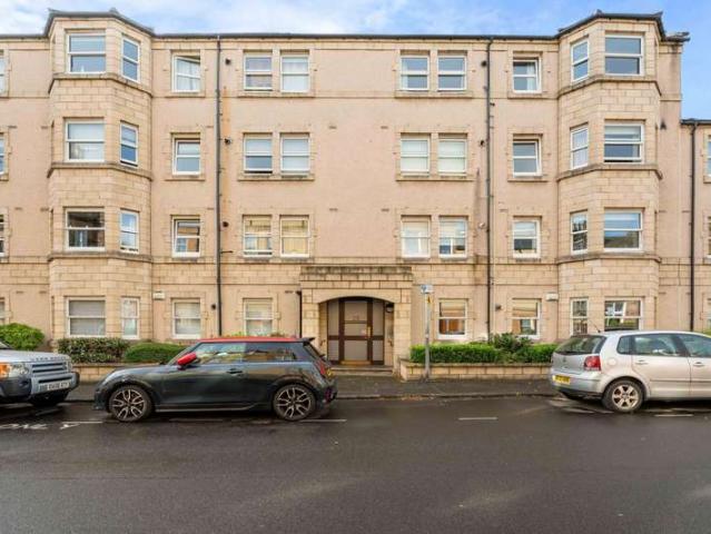 Flat for sale in Morningside, Scotland