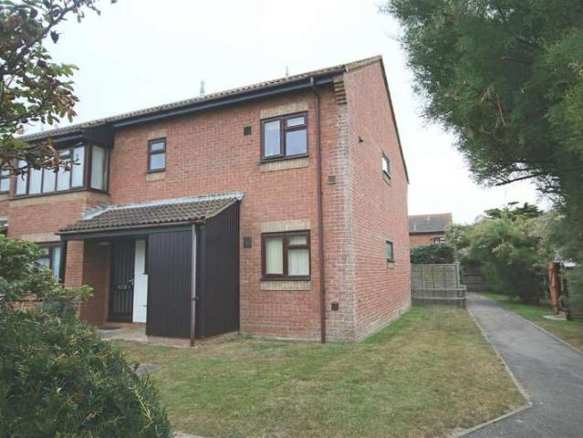 Flat for rent in Littlecote, West Sussex