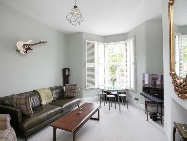 Flat for sale in Camberwell, Greater London