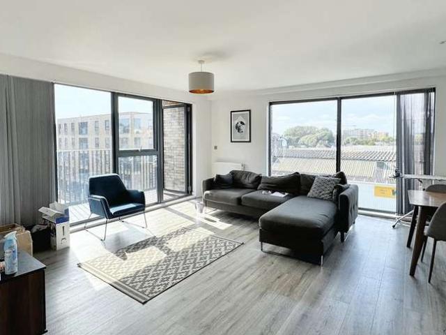 Flat for rent in Repton Manor, Bridgefield
