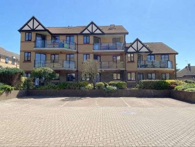 Flat for sale in Fishersgate, West Sussex