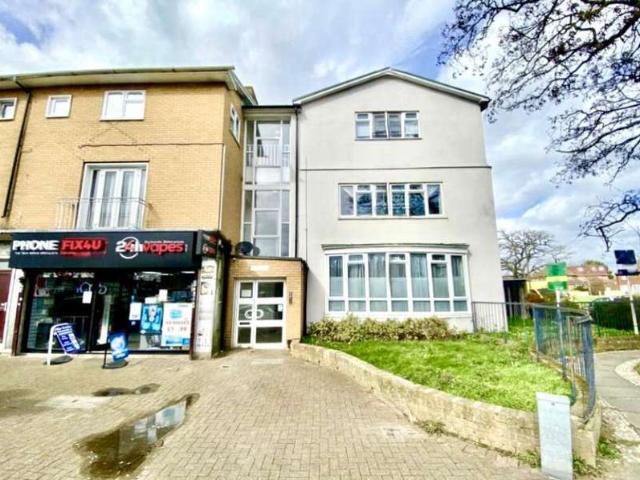 Flat for sale in Lower Halliford, Surrey
