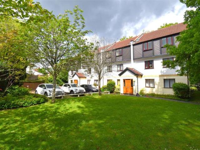 Flat for sale in Feckenham, City Of Bristol