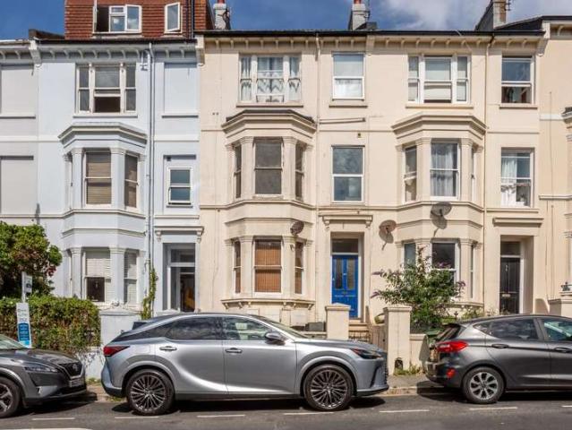 Flat for sale in Queen's Park, Brighton & Hove