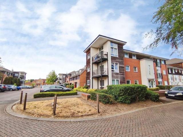Flat for sale in Newtown, Reading