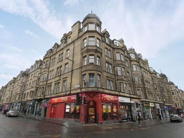 Flat for sale in Lauriston, Scotland