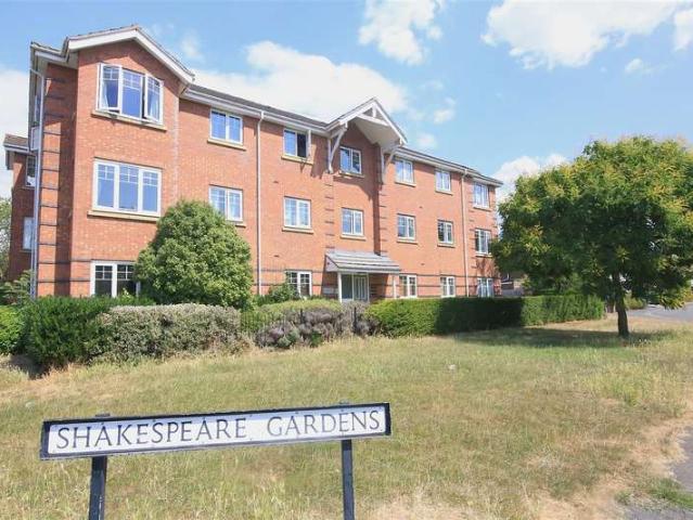 Flat for sale in Overslade, New Bilton