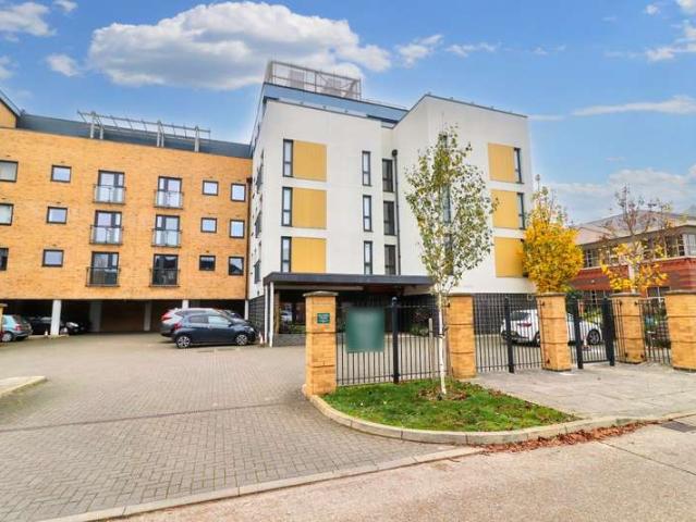 Flat for sale in Old Town, Shephall