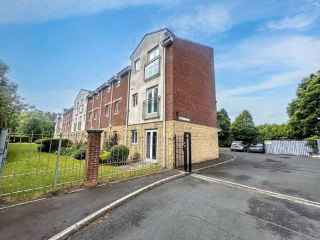 Flat for sale in Malvin's Close, Blyth