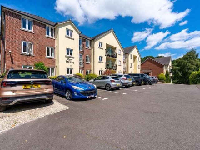 Flat for sale in Falcon Lodge, Wales