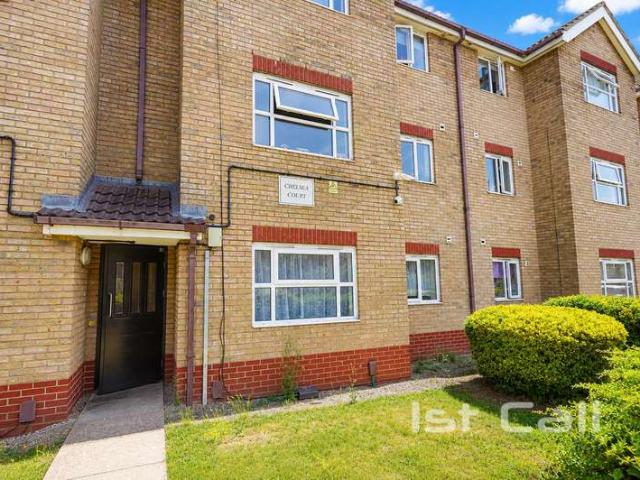 Flat for sale in Kursaal Estate, Alton Barnes