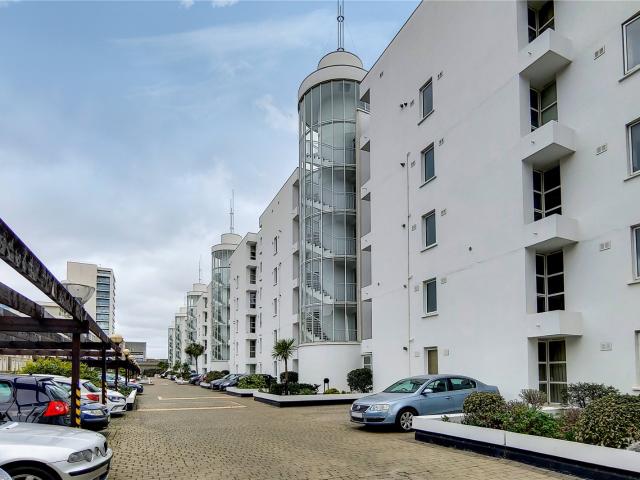 Apartment for rent in Silvertown, Greater London