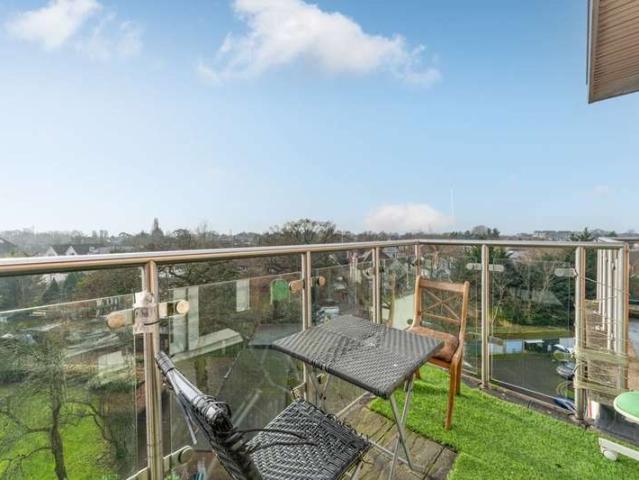 Flat for rent in Brondesbury Park, Brondesbury