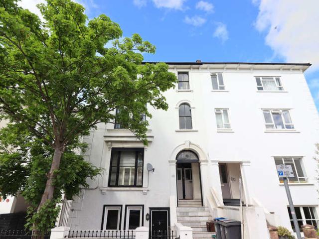 Flat for rent in Surbiton, Greater London