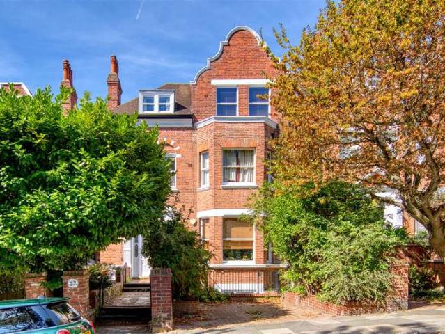 Flat for sale in West Hampstead, Greater London